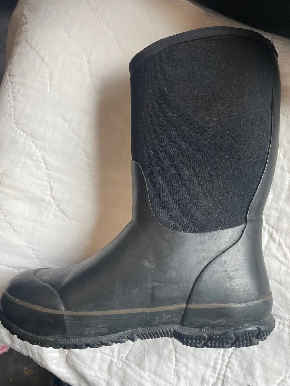 Bogs Youth Black Winter Boots. Good Condition. Size 2.